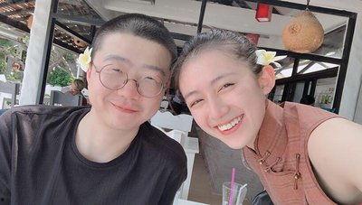 娱乐吃瓜酱的女朋友在线观看,揭秘直播间的甜蜜瞬间