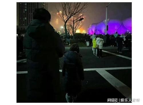 娱乐圈吃瓜爆料博主剪影,跟随吃瓜博主探寻幕后真相