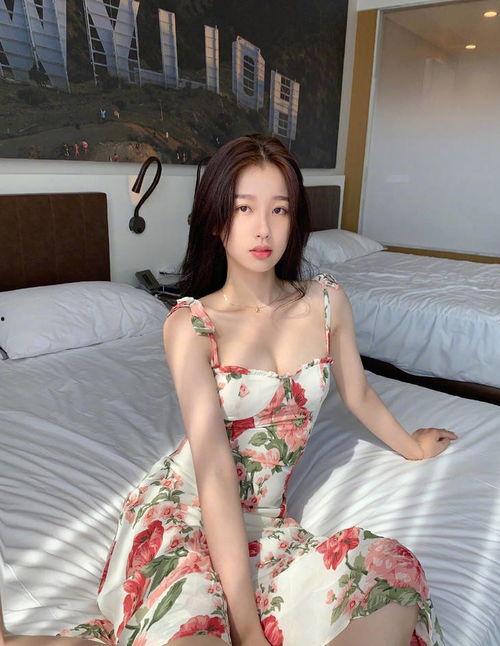 娱乐吃瓜博主讲虞书欣是谁,娱乐吃瓜博主口中热议的流量小花