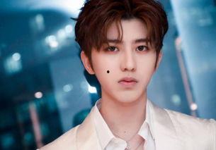 吃瓜娱乐王一博肖战微博,吃瓜群众纷纷围观！”